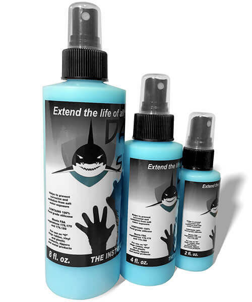 Darkfin Silicone Spray Lubricant And Protectant Gloves