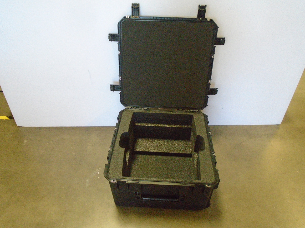 SKB 3i-2424-14 Retrofitted for Yamaha QL1 Digital Audio Mixing Console