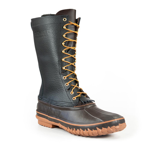 Angled view of the Black Buffalo Outfitter boot, showcasing its rugged Tire Tread™ outsole and reinforced stitching, crafted for long-lasting durability and high performance in harsh outdoor conditions, perfect for hunting in extreme temperatures