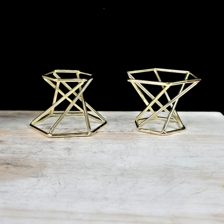  Gold Metal Sphere Stand