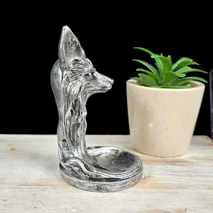 Silver Fox Sphere Stand