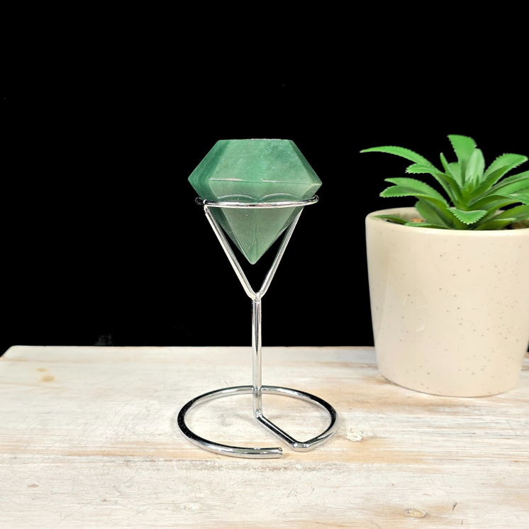 Large Silver Metal Diamond Stand