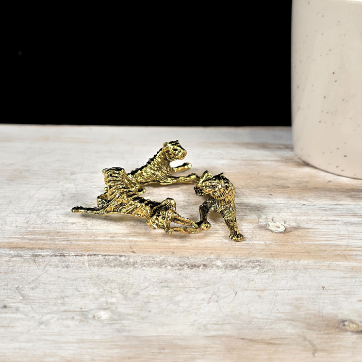 Gold Tiger Metal Sphere Stand