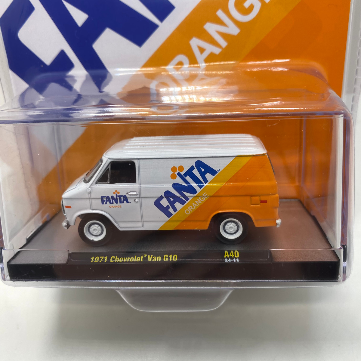 M2 Machines Fanta 1971 Chevrolet Van G10 Release A40 - Kev's