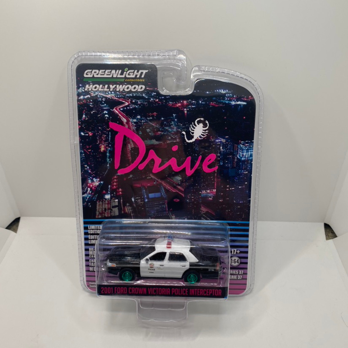 Greenlight Green Machine Hollywood Drive 2001 Ford Crown Victoria Police Interceptor Series 37