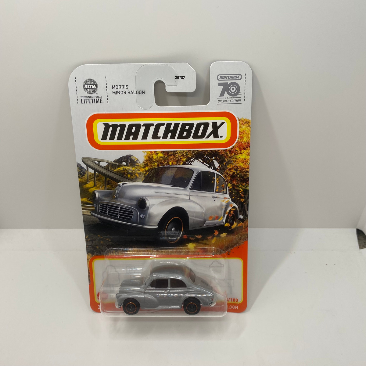 2023 Matchbox 70TH Anniversary Morris Minor Saloon Special Edition 