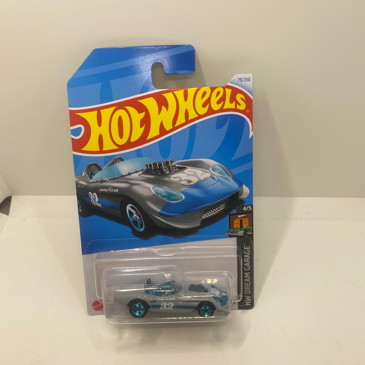 2024 Hot wheels H Case Glory Chaser 