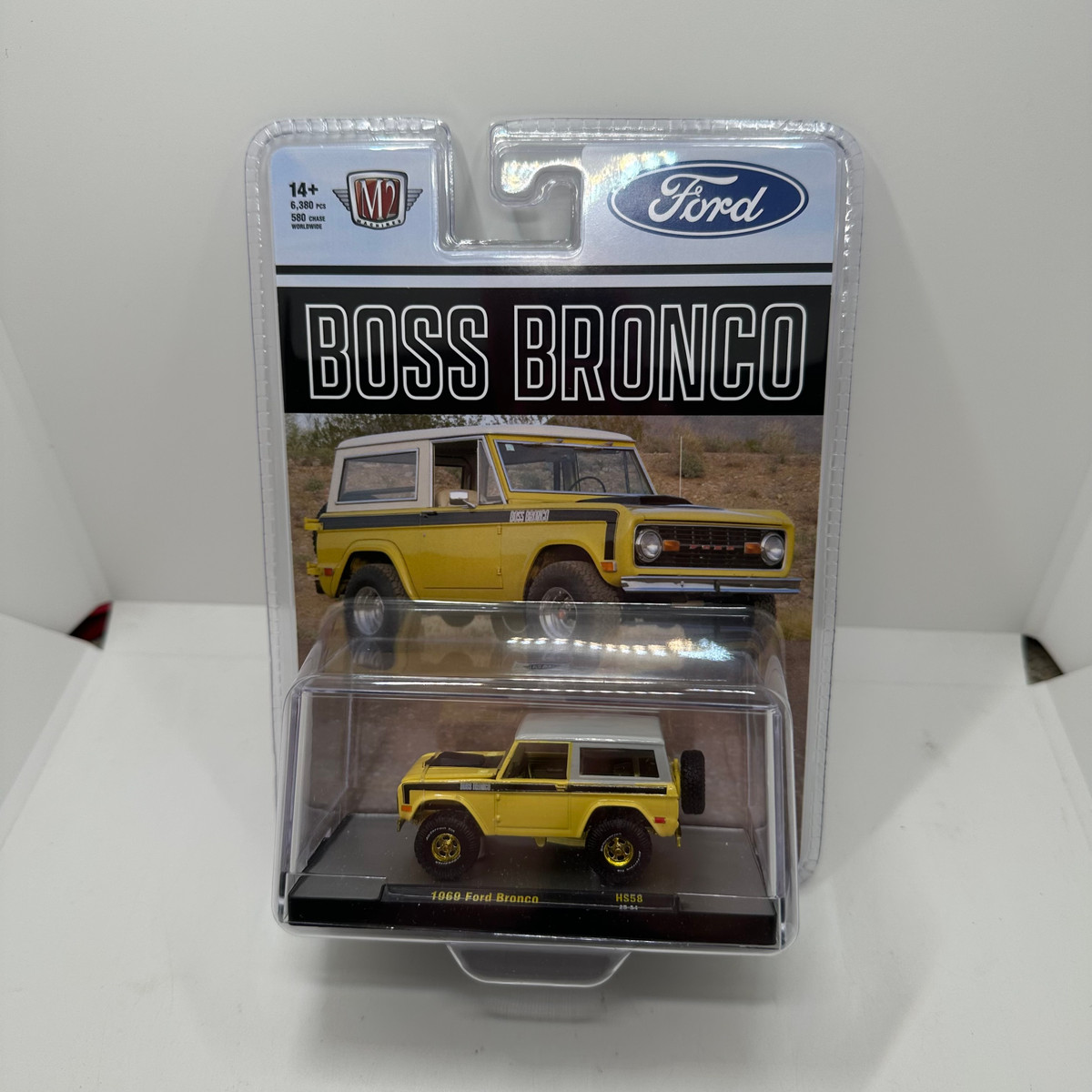 M2 Machines Chase 1:64 1969 Ford Bronco ” BOSS ” – Beige with White Top Two-Tone – Hobby Exclusive 580 Produced 