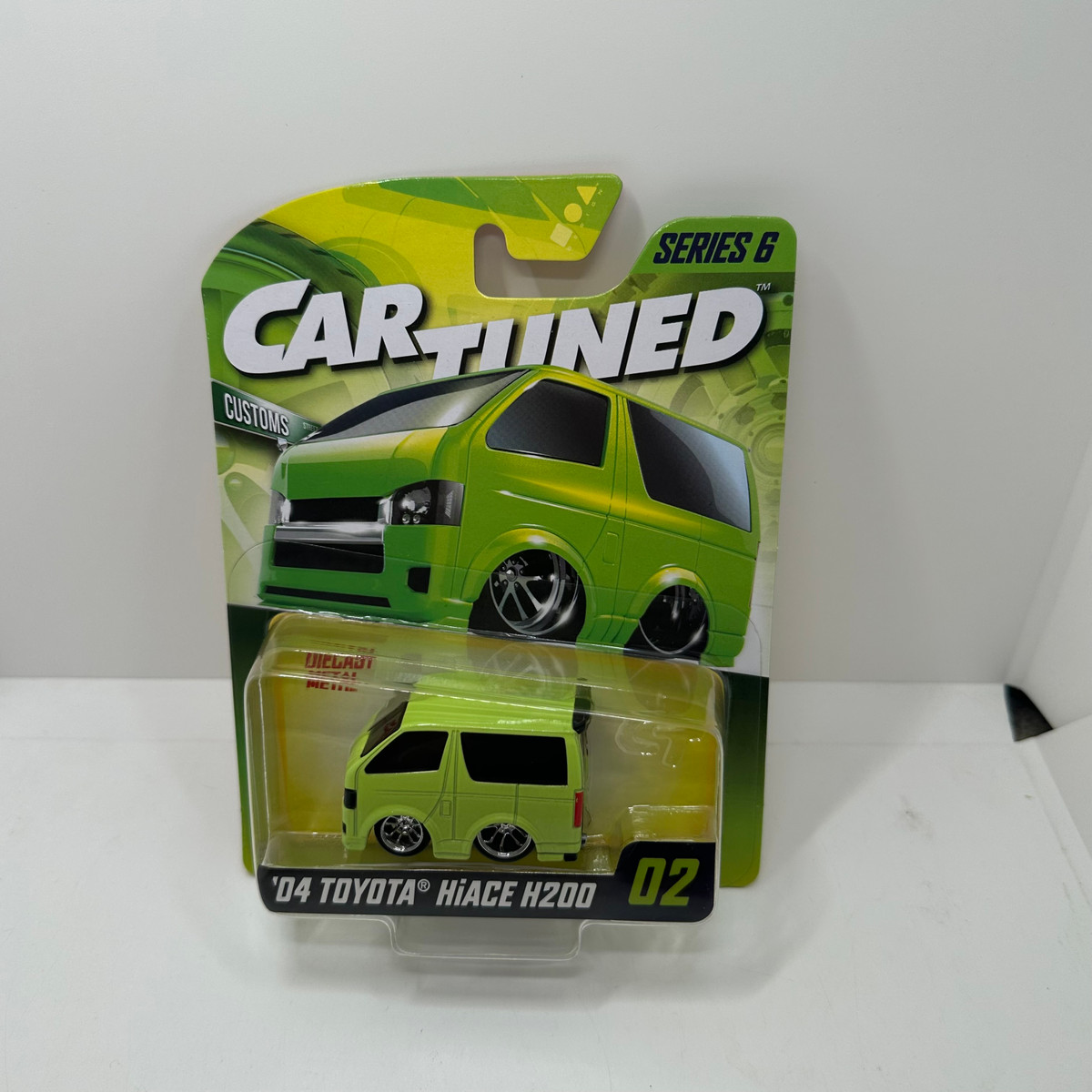 Car Tuned 1:64 Mainline 04 Toyota HiAce H200 Series 6 