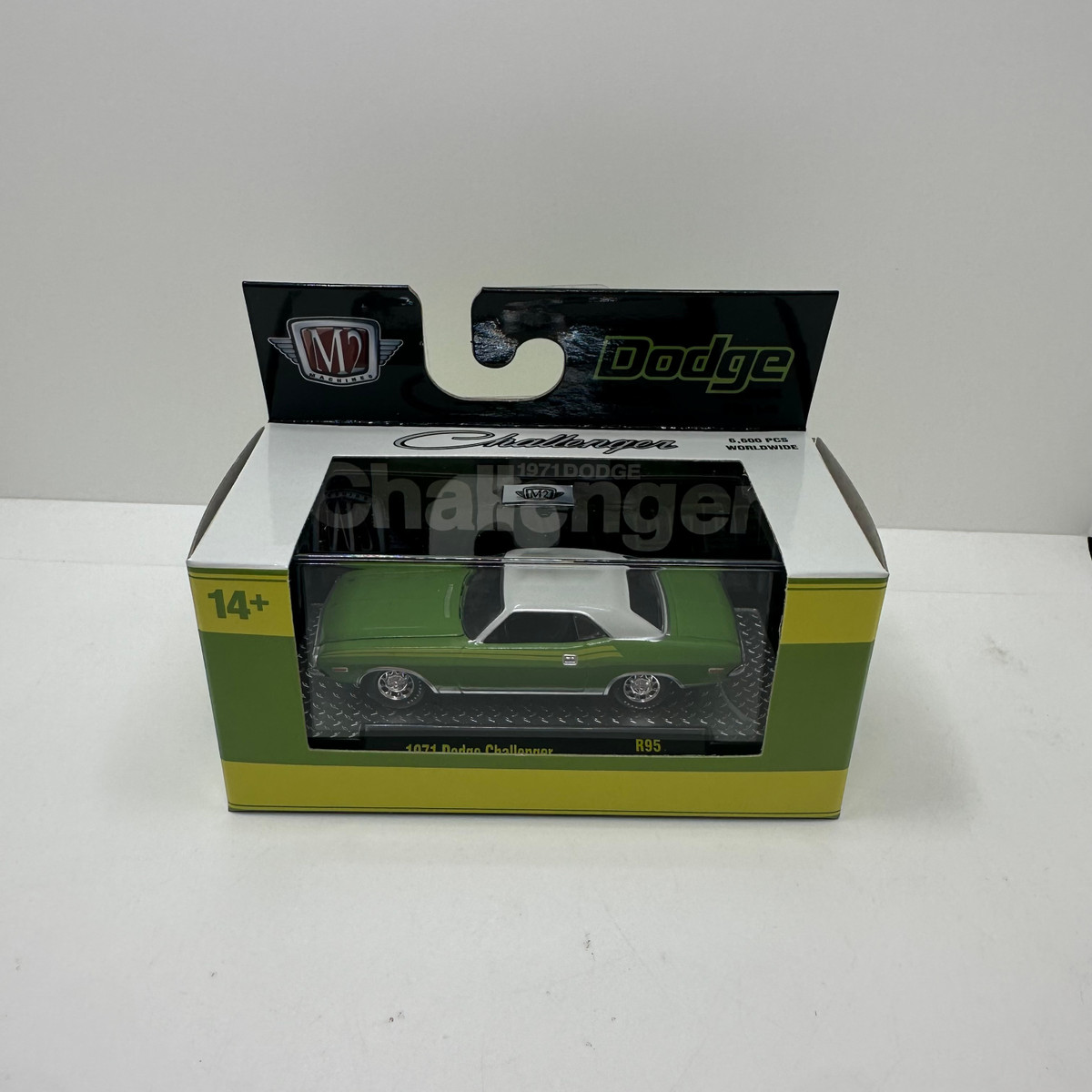 M2 Machines 1/64 Detroit Muscle 1971 Dodge Challenger Release 95 