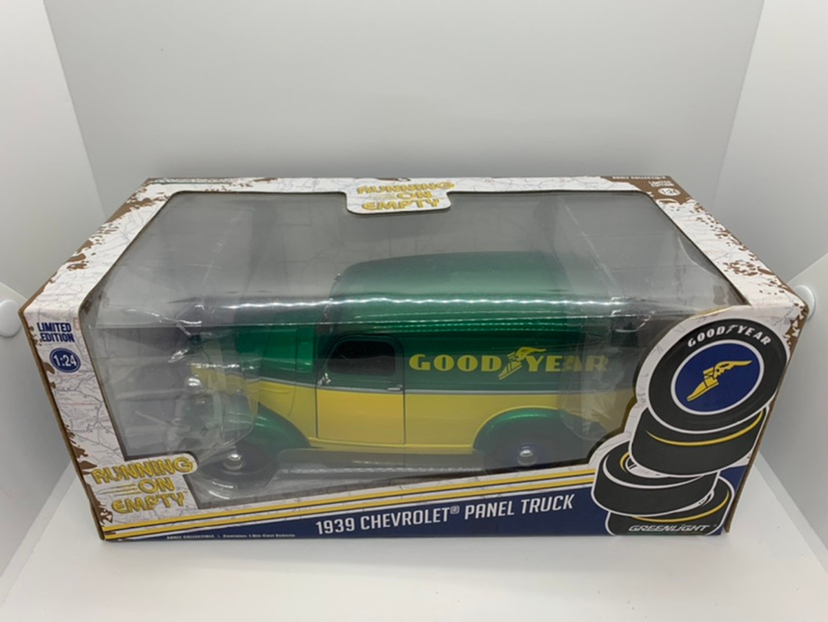 Greenlight Green Machine 1/24 Scale Running On Empty Goodyear 1939 Chevrolet Panel Truck