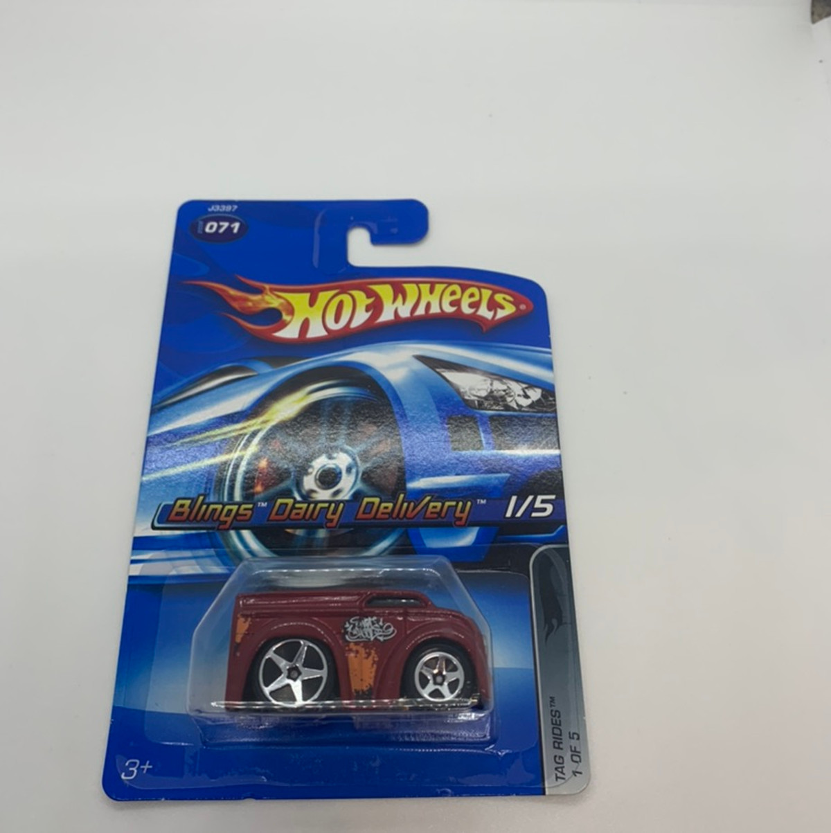 2006 Hot wheels Tag Rides Blings Dairy Delivery 