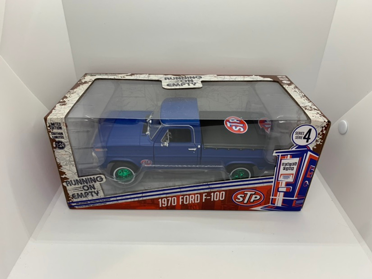 Greenlight 1/24 Scale Green Machine Running On Empty STP 1970 Ford F-100  