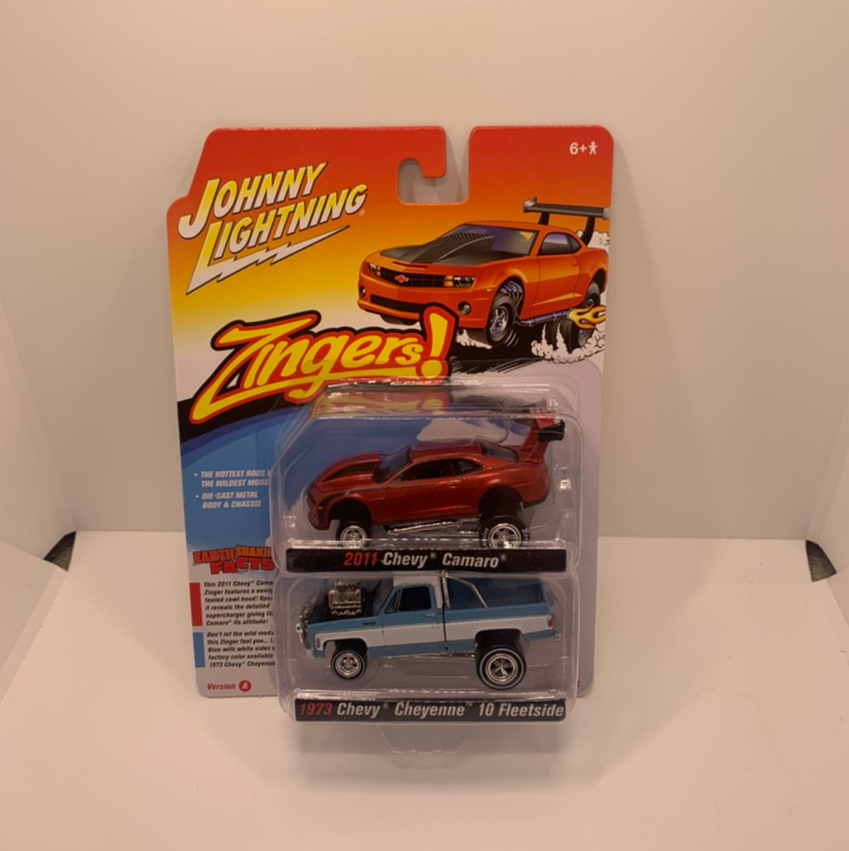 Johnny Lightning Zingers 2011 Chevy Camaro & 1973 Chevy Cheyenne 10 Fleetside 2 Pack Release 4A 