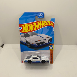 2023 Hot wheels Q Case 84 Pontiac Firebird USA Card 