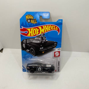 2021 Hot wheels Magic 8 Ball Rodger Dodger Concentrate And Ask Again On Base 