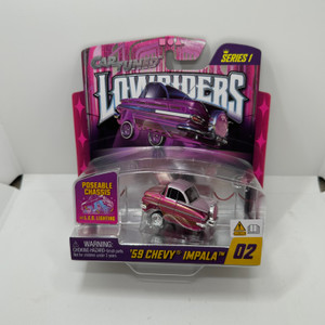 Car Tuned 1:64 Lowriders Show Glow 1964 Chevy Impala With LED
