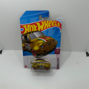 2024 Hot wheels Super Treasure Hunt Compact Kings 60’s Fiat 500D Modificado 