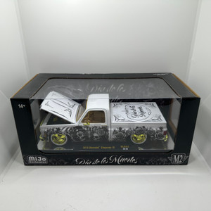 M2 Machines Chase 1:24 1978 Chevrolet C10 Squarebody Custom “Dia De Los Muertos” Limited Edition – MiJo Exclusives 500 Produced 