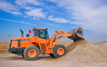 Top 10 Safety Tips for Heavy Equipment Operators Top 10 Safety Tips for Heavy Equipment Operators