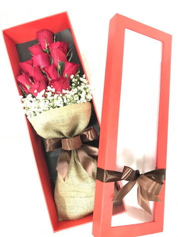 Deluxe Roses Gift Box Deluxe Roses Gift Box