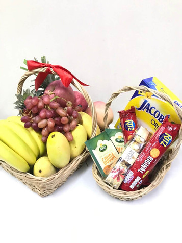 Cheese & Fruits Gift Baskets Combo