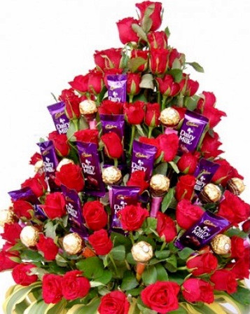 48 Roses Cadbury-Ferrero Bouquet 48 Roses Cadbury-Ferrero Bouquet