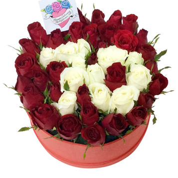 Customizable Number Roses Round Box Customizable Number Roses Round Box