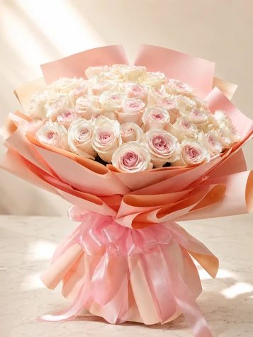The Grand Romance Blush Bouquet 