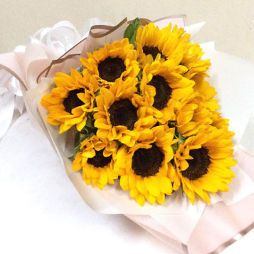 10 Sunflower Bouquet