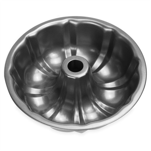 Fluted Non-Stick Ring Cake Tin | M&W