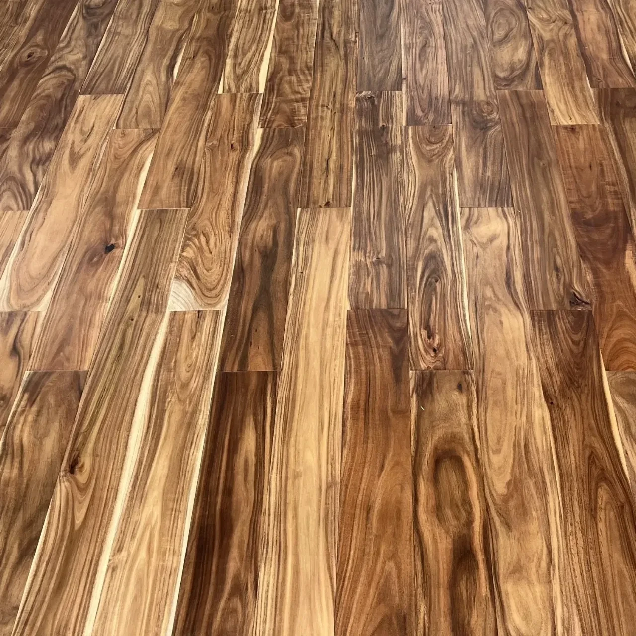 Elemental Hardwoods Heritage Collection: Natural Acacia Handscraped 1/2" x 4.75" x Random Lengths (1' - 4') Engineered Hardwood Flooring