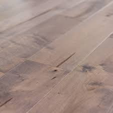 Tundra Collection - Maple Amadillo
