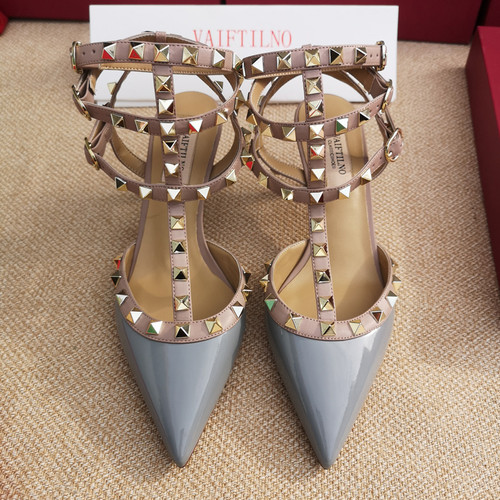 Riveted Pointed Medium High Heel Thin Heel 2023 Spring/Summer Versatile Fashion Liuding Strap Wrapped Head Sandals for Women
