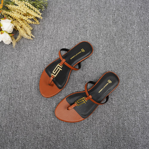 New European and American Summer Flat Heel Outdoor Solid Color Women's Slippers Luxury Popular Brand Anti slip Beach Slippers
