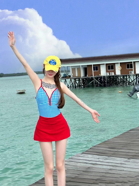 Summer One-Piece Sports Diving Swimsuit for Vacation Hot Spring Seaside High-End Two-Piece Sexy Backless Swimsuit