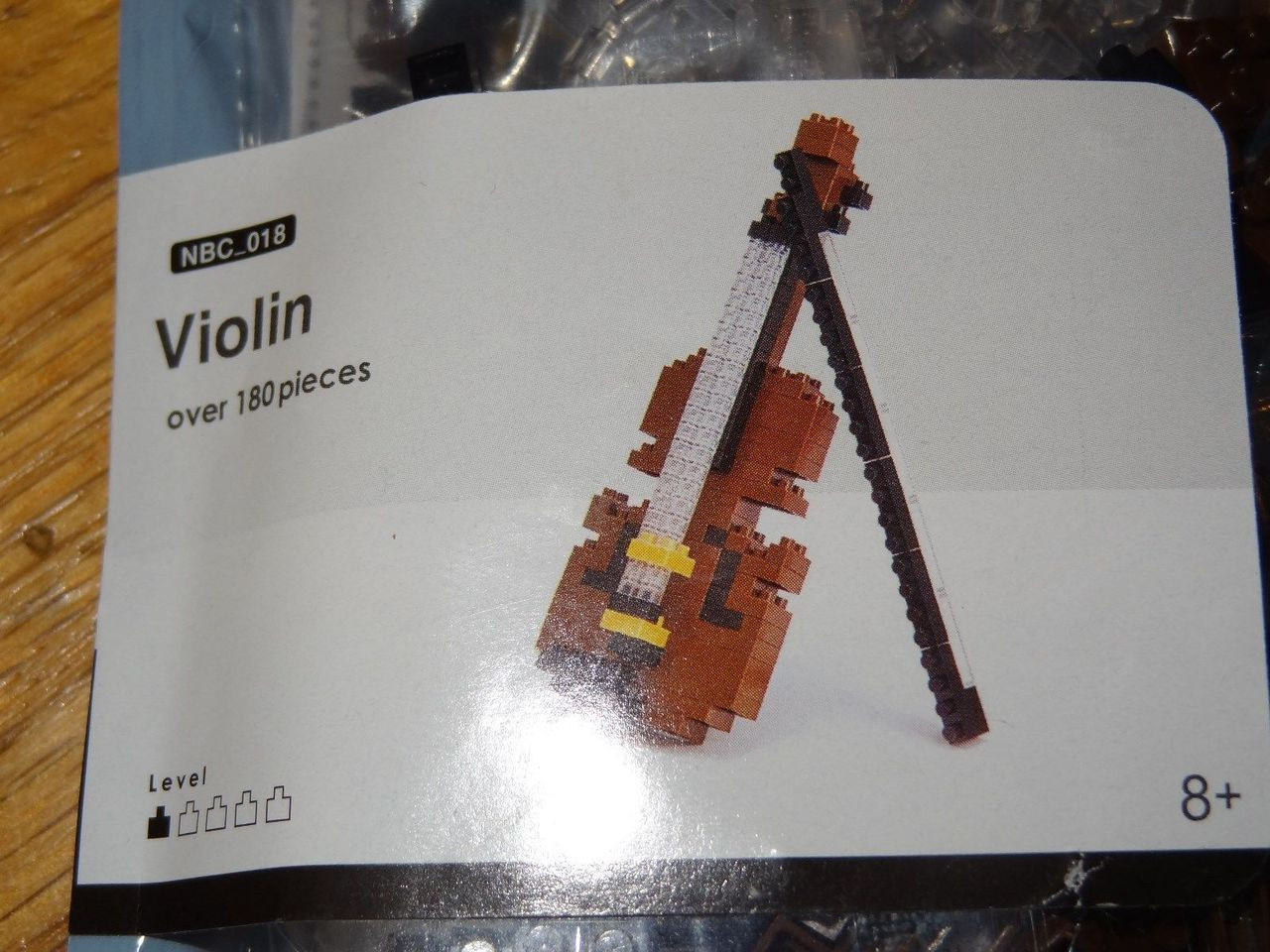 nanoblock violin