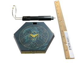 Wonder Woman ’84: Golden Armor Wonder Woman - Display Stand