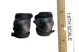 Iron Man: Tony Stark (Mech Test Deluxe Special Edition) - Knee Pads