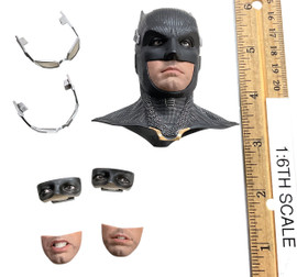 Zack Snyder’s Justice League: Batman (Tactical Batsuit Version) - Head w/ Swappable Accessories & Neck Joint