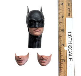 The Batman (2022): The Batman & Bat-Signal - Head (Masked w/ Swappable Face Plates - Magnetic) (Molded Neck)