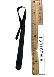 The Texas Chainsaw Massacre (2013): Leatherface - Tie