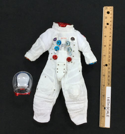 Neil Armstrong: First Moon Landing - Extravehicular Pressure Suit w/ Pressure Bubble Helmet