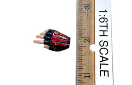 Female Agent Bee: Cammy 2.0 - Right Gloved Relaxed Hand