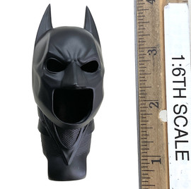 The Dark Knight Trilogy: Batman Armory w/ Bruce Wayne 2.0 - Cowl w/ Neck Joint (Headless)
