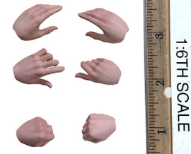Star Trek: Strange New Worlds: Nurse Christine Chapel - Hand Set (6)