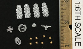Chef Des Hauptamtes Landa - Medals & Epaulettes