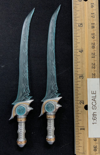 Elf Female Soldier Burryna - Sword Set w/ Connector (Silver) (Electronic - See Note)