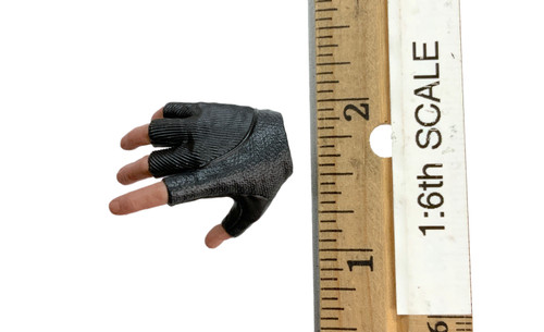 Spider-Man: Far From Home - Spider-Man (Stealth Suit Deluxe Version) - Right Gloved Relaxed Hand