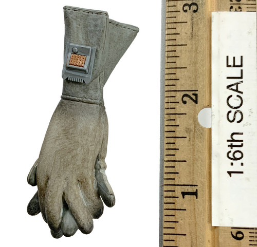 Star Wars ESB: Rogue Group Snowspeeder Pilot Luke Skywalker - Folded Gloves Accessory